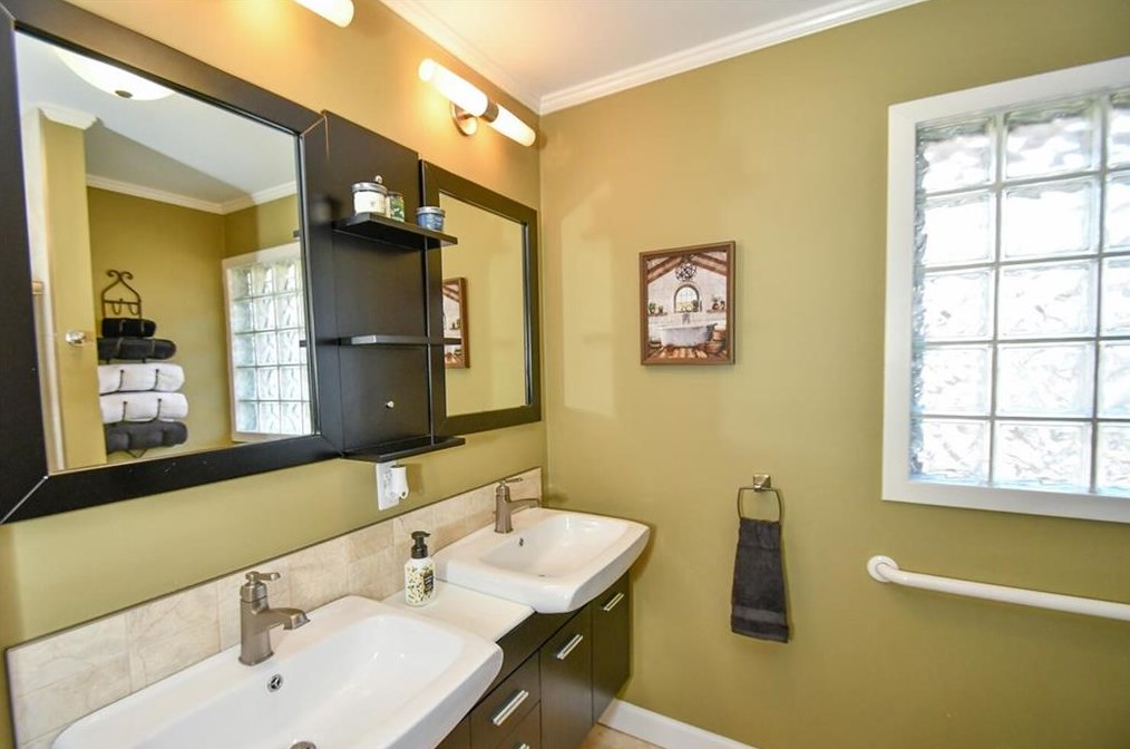 1505 Robinhood Trl, Gainesville GA  30501-2427 exterior