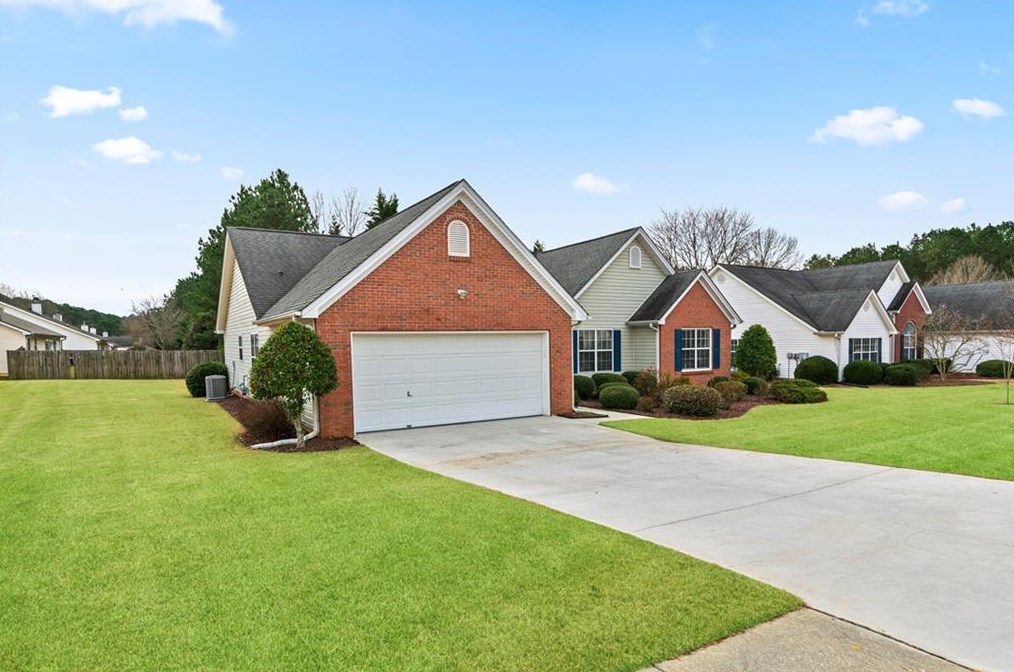 2075 Nichols Landing Way, Dacula, GA 30019-4802