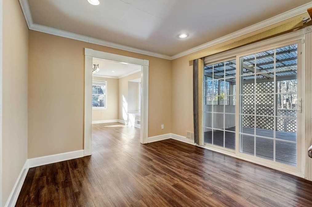 620 Spring Forest Dr, Lawrenceville GA  30043-2460 exterior