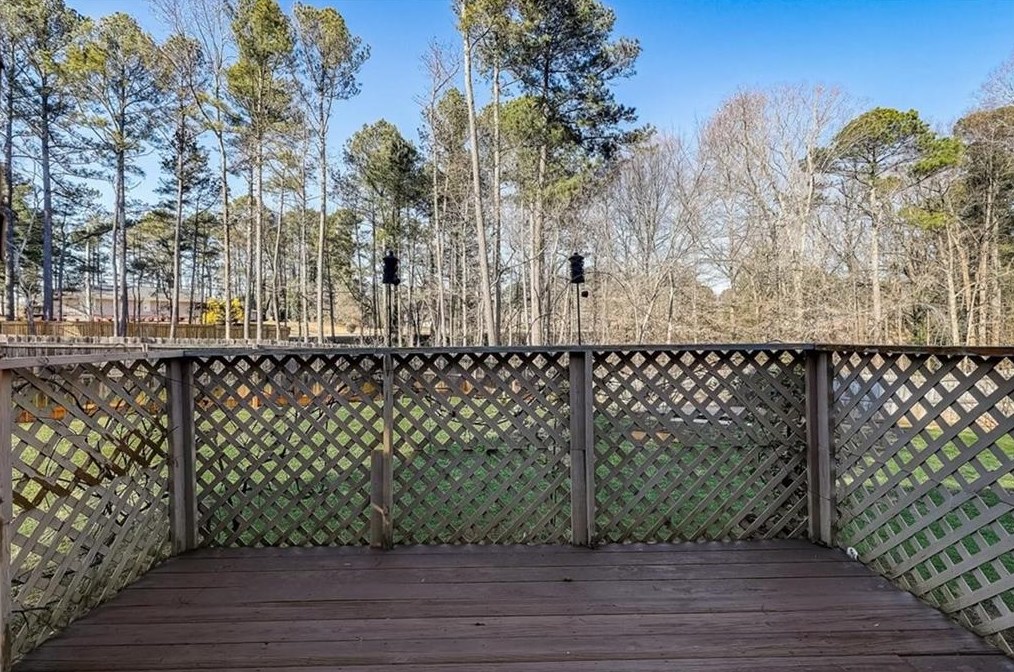 620 Spring Forest Dr, Lawrenceville GA  30043-2460 exterior