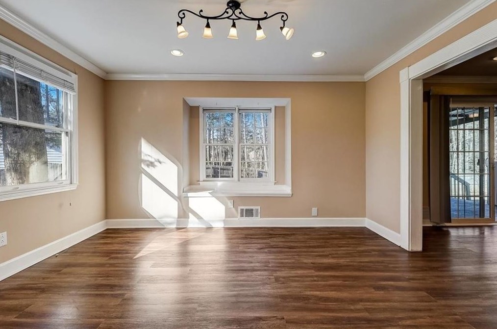 620 Spring Forest Dr, Lawrenceville GA  30043-2460 exterior