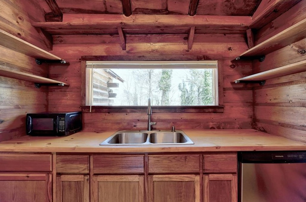 3948 Lehigh Blvd, Decatur GA  30034-5814 exterior