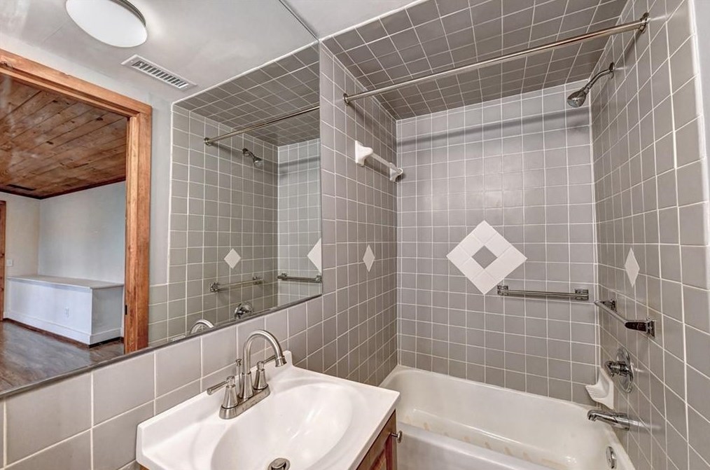 3948 Lehigh Blvd, Decatur GA  30034-5814 exterior