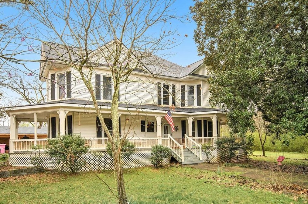 88 Railroad Ave, Carlton, GA 30627-1495