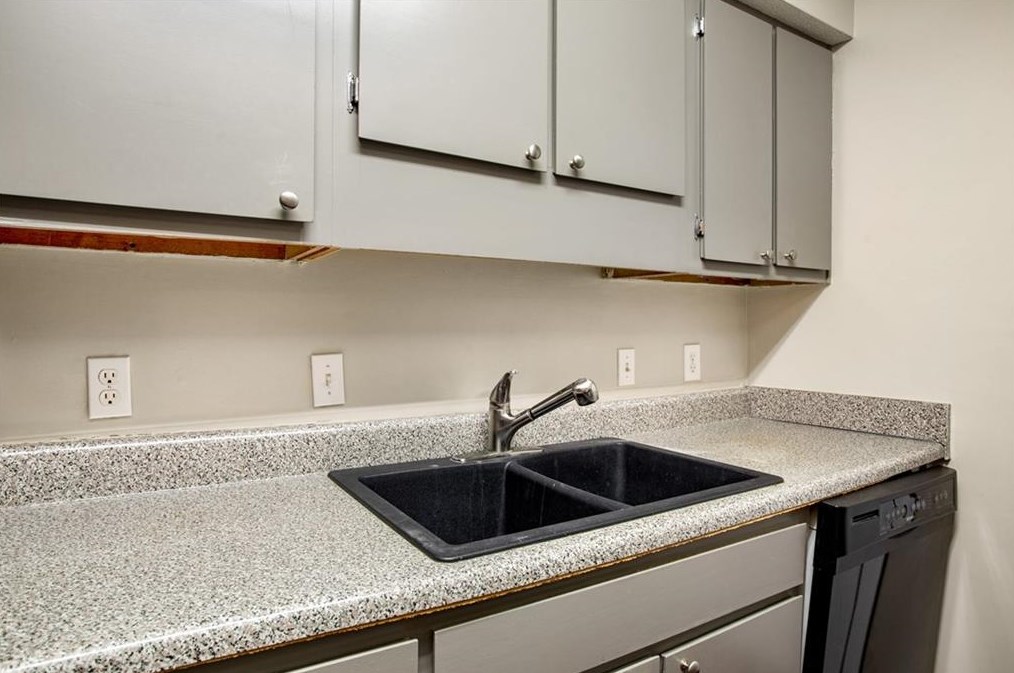 1101 Wingate Way, Atlanta GA  30350-4965 exterior