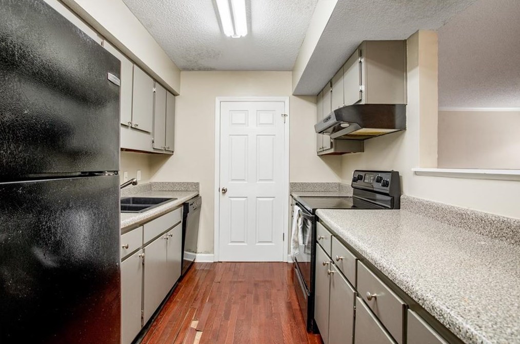 1101 Wingate Way, Atlanta GA  30350-4965 exterior