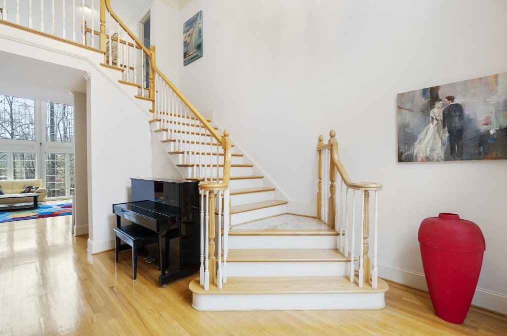 1325 Smt Rd, Alpharetta GA 30004-3528 exterior