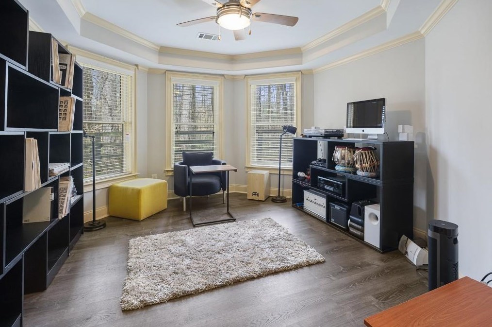 1325 Smt Rd, Alpharetta GA 30004-3528 exterior