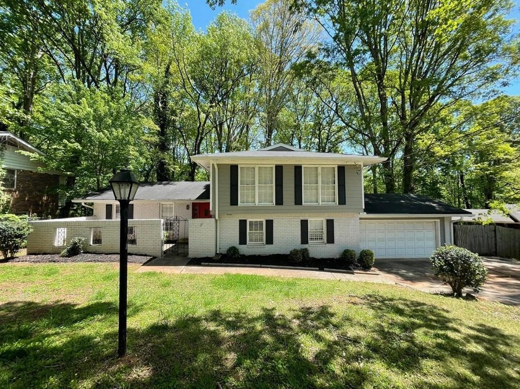 2312 Sterling Ridge Rd, Decatur, GA 30032-6155