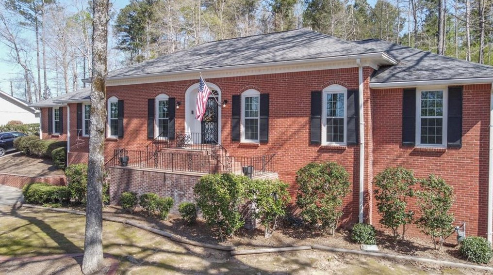 790 Oakhaven Dr, Roswell, GA 30075-1228
