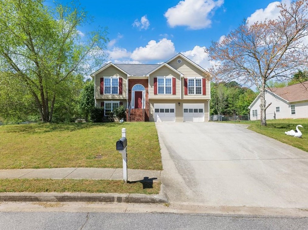 1055 Leighs Brook Way, Dacula, GA 30019-2452