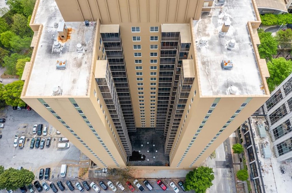 300 Peachtree St, Atlanta GA  30308-3507 exterior