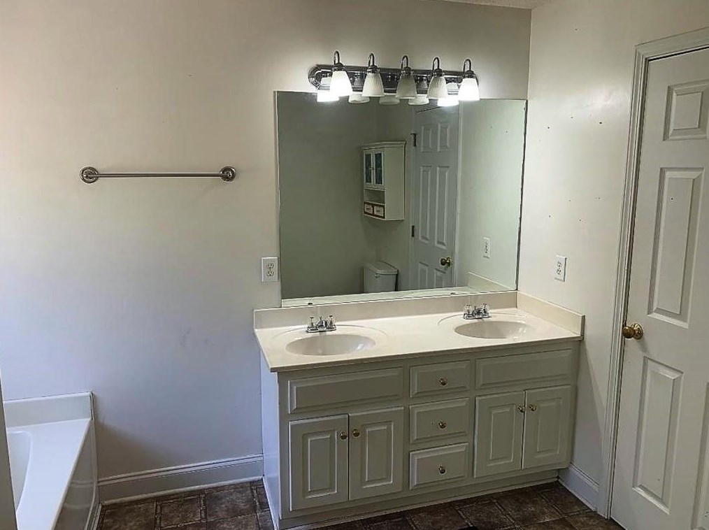 297 Orch Way, Calhoun GA 30701-4585 exterior