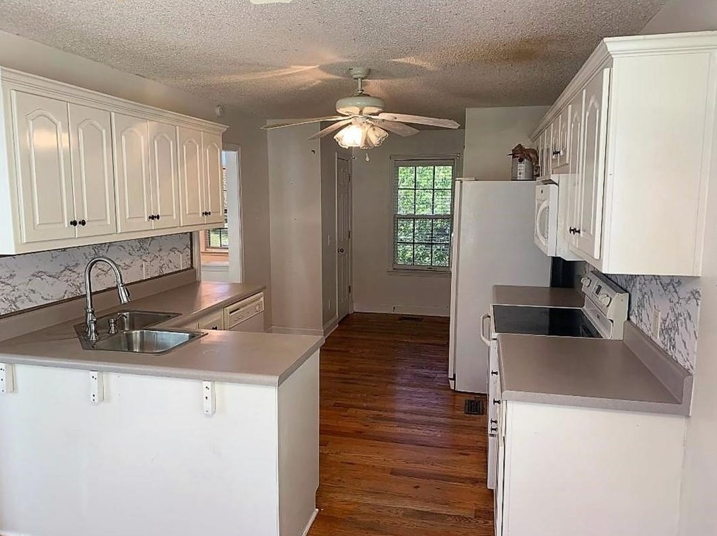 297 Orch Way, Calhoun GA 30701-4585 exterior