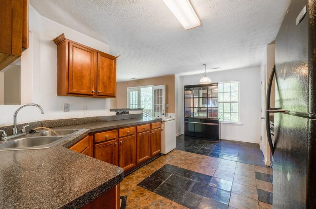 4945 Wexford Trl, Atlanta GA  30349-2478 exterior