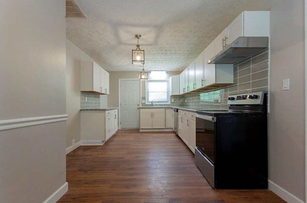 2289 Mark Trl, Decatur GA  30032-5357 exterior