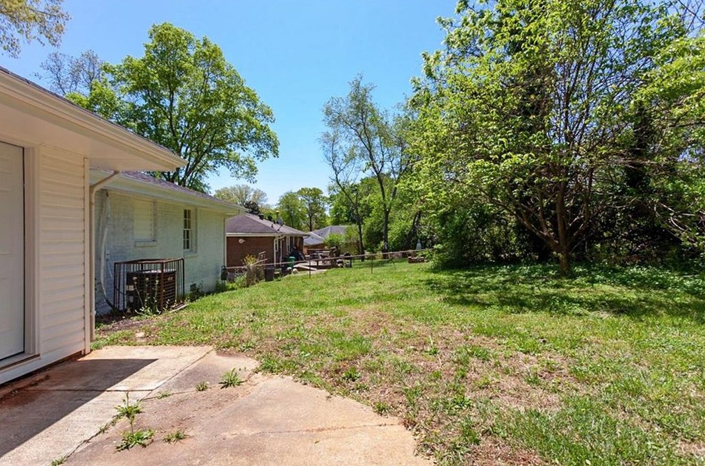 2289 Mark Trl, Decatur GA  30032-5357 exterior