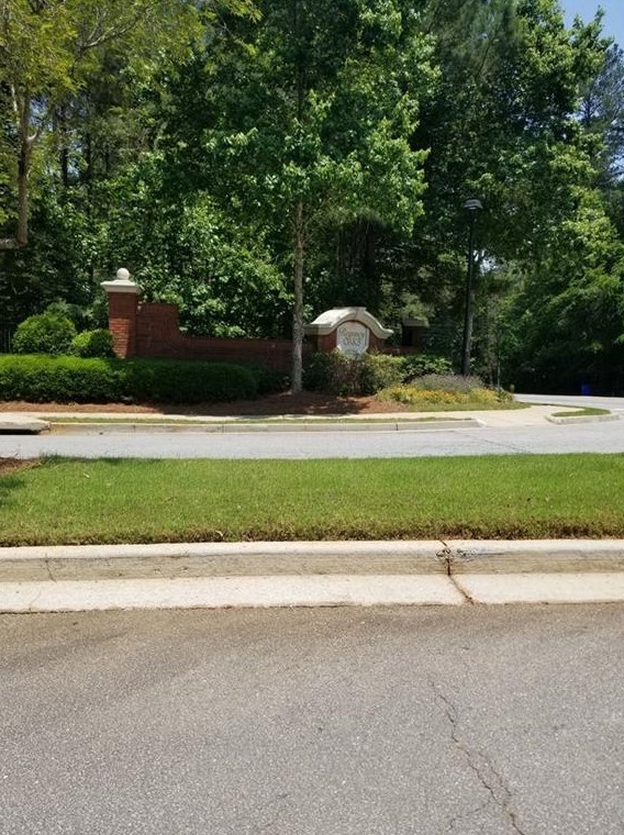 6129 Red Maple Rd, Atlanta GA  30349-1248 exterior