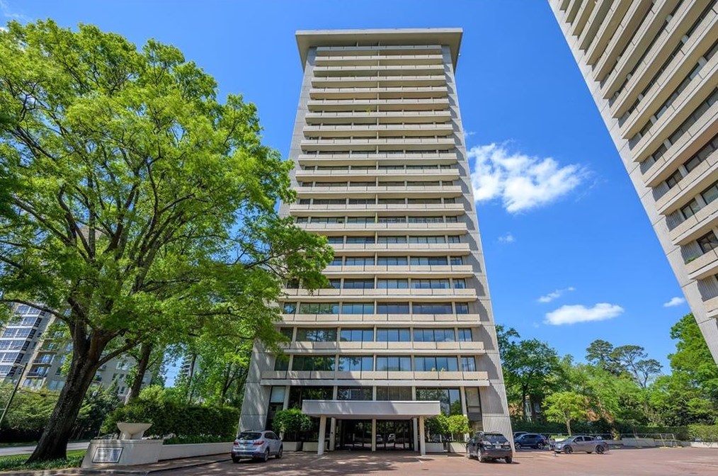 2575 Peachtree Rd Ne Apt 22c, Atlanta, GA