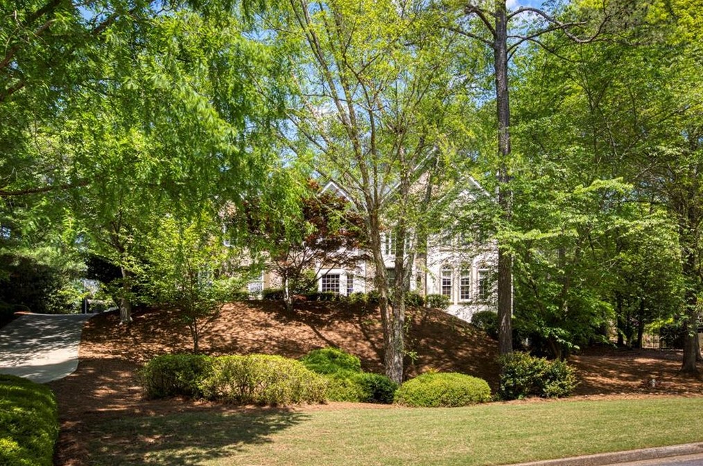 305 Brayward Chase, Roswell, GA 30076-3966