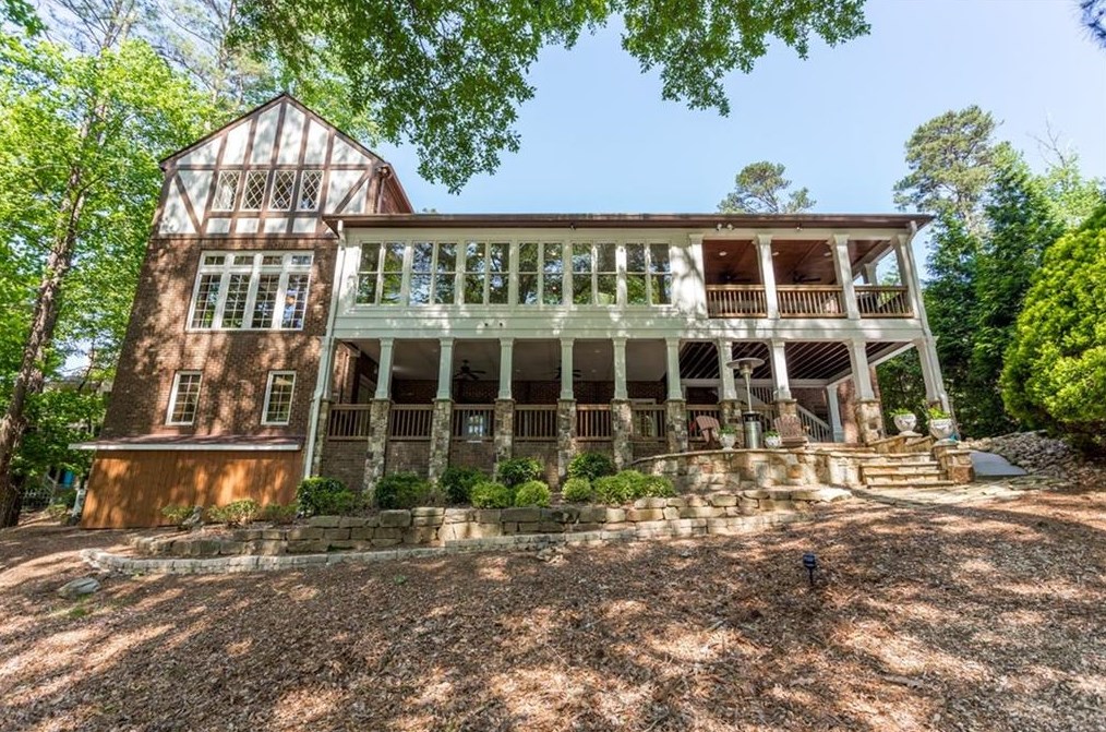6415 Old Shadburn Ferry Rd, Buford, GA 30518