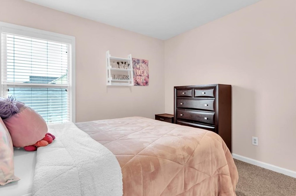 3651 Up Park Dr, Atlanta GA  30349-8735 exterior