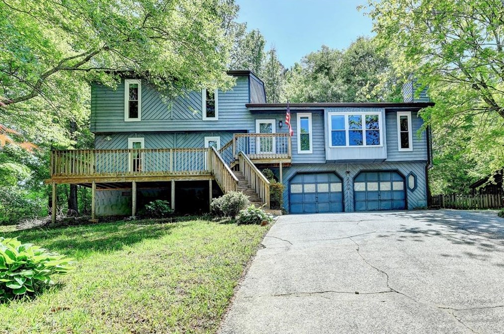 2272 Tapanzee Ln, Lawrenceville, GA 30044-5008