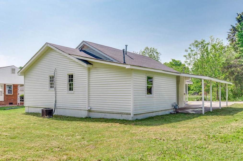 715 Court St, Calhoun, GA 30701