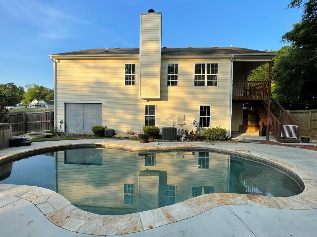 810 Custom Ln, Winder, GA 30680-2876