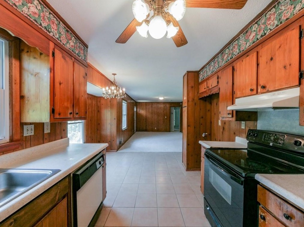 2361 Manassas Ln, Decatur GA  30034-2666 exterior