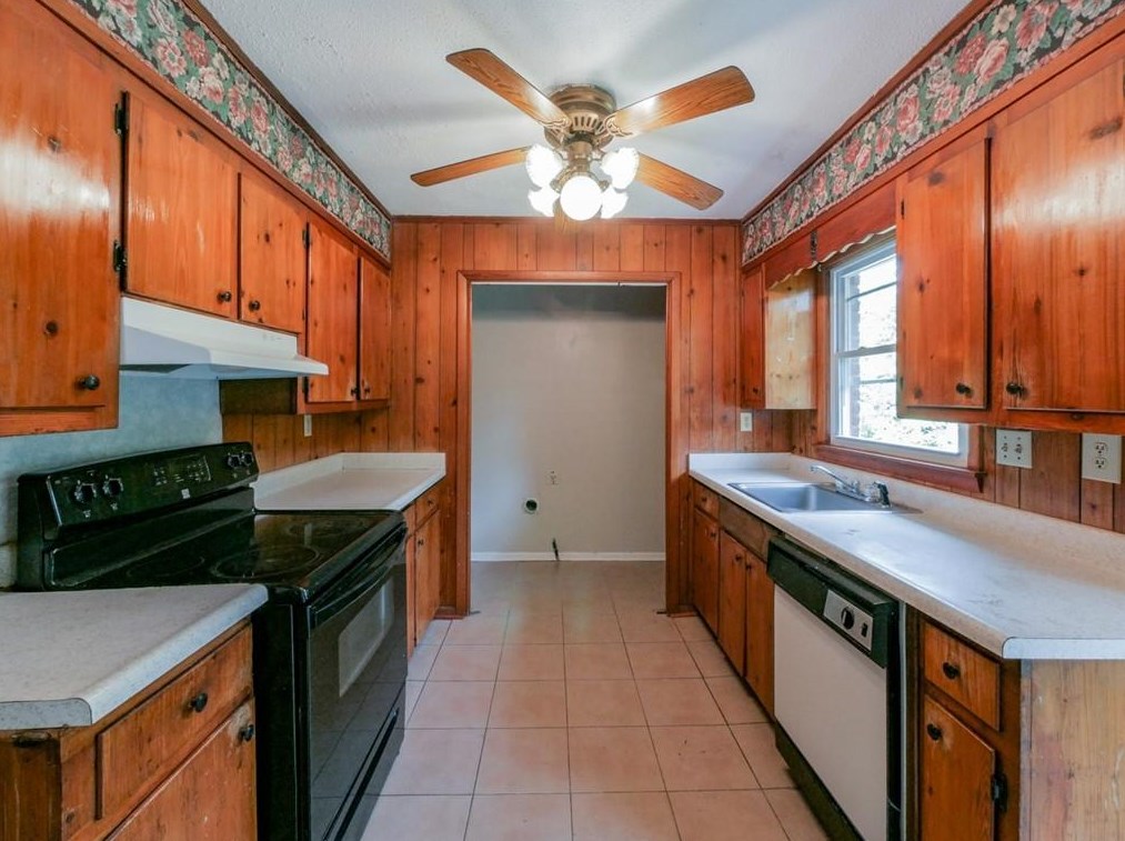 2361 Manassas Ln, Decatur GA  30034-2666 exterior