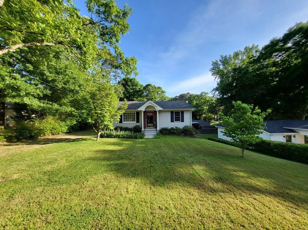 1040 Manor Dr, Smyrna, GA 30080-4216