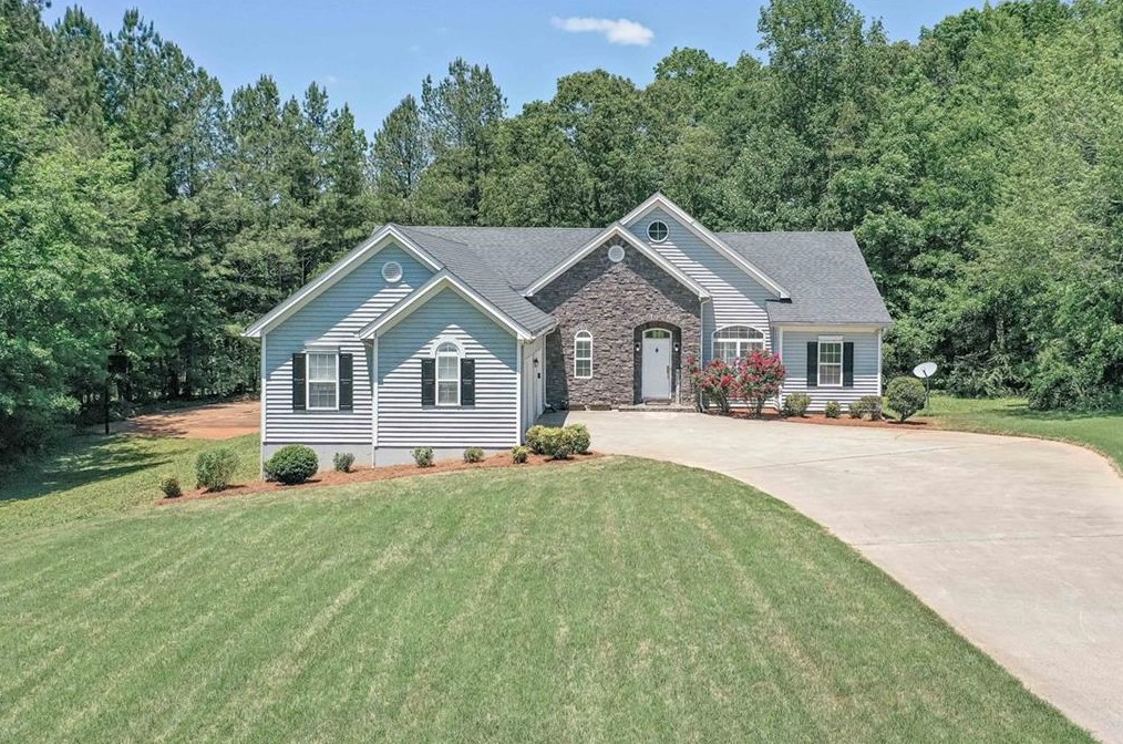 7387 Milam Rd, Winston, GA 30187