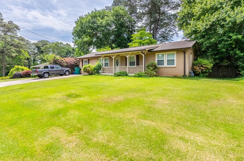 2036 Glenroy Dr, Smyrna, GA 30080-2516