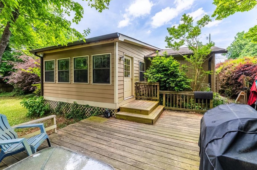 2036 Glenroy Dr, Smyrna GA  30080-2516 exterior