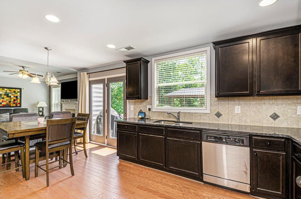 1418 Bramlett Hl Dr, Lawrenceville GA 30045-3769 exterior