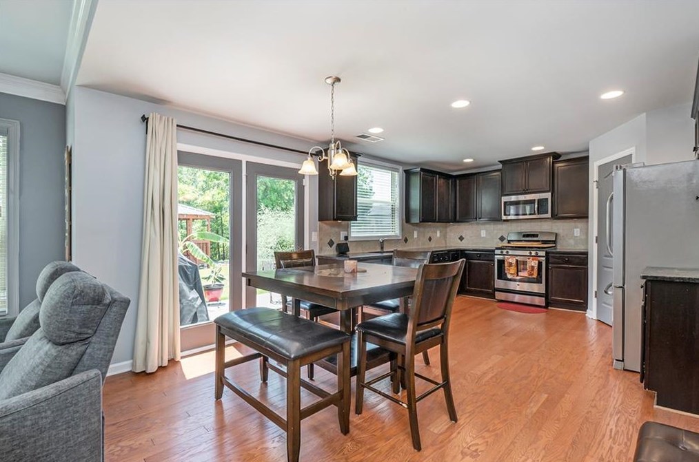 1418 Bramlett Hl Dr, Lawrenceville GA 30045-3769 exterior