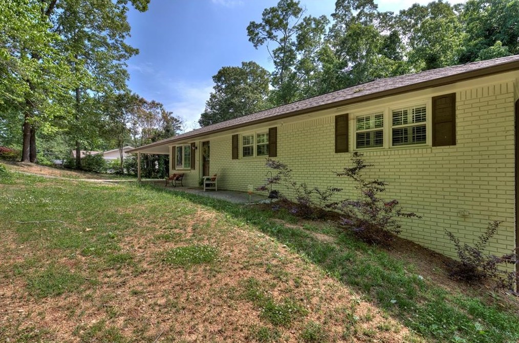 43 Seminole Trl, Euharlee, GA 30120-6143