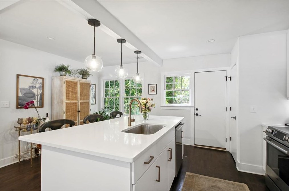 99 Peachtree Memorial Dr, Atlanta, GA 30309-1005