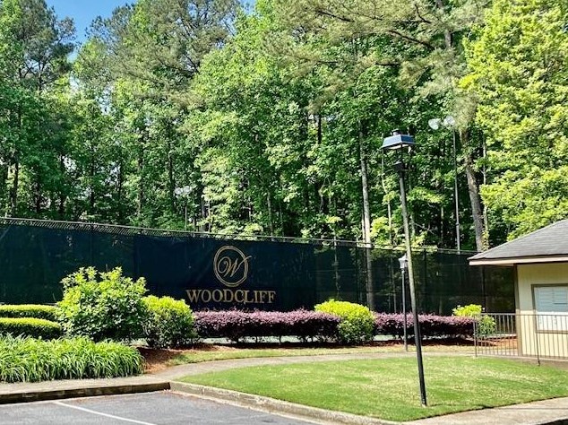 703 Woodcliff Dr, Atlanta, GA 30350-3162
