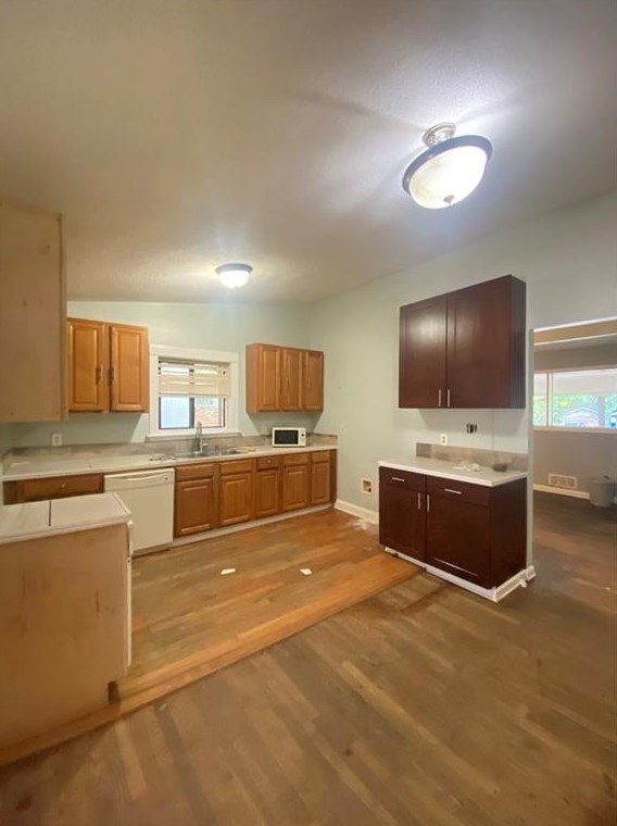 560 Floyd Dr, Smyrna, GA 30082-2016