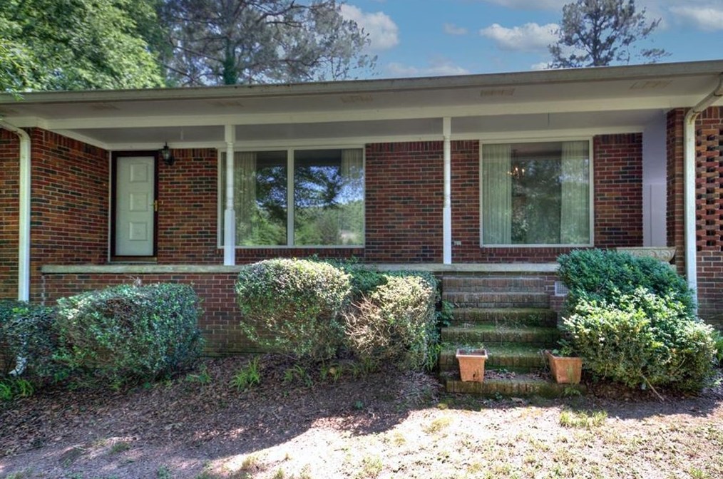 300 Everett Springs Rd, Calhoun, GA 30701-6935