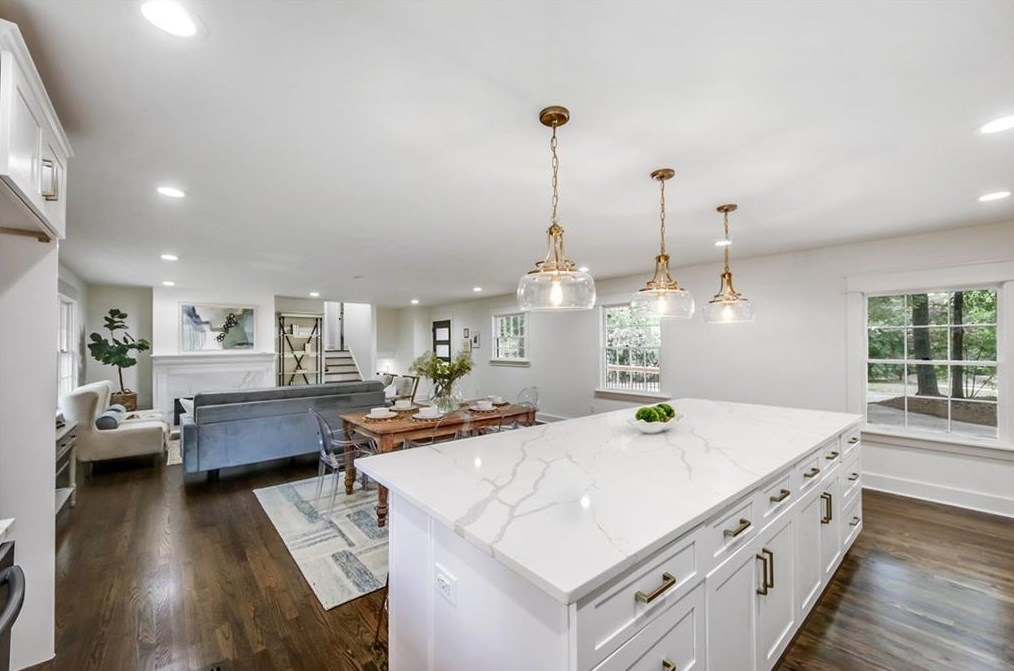 445 Concord Ln, Smyrna GA  30082-3217 exterior