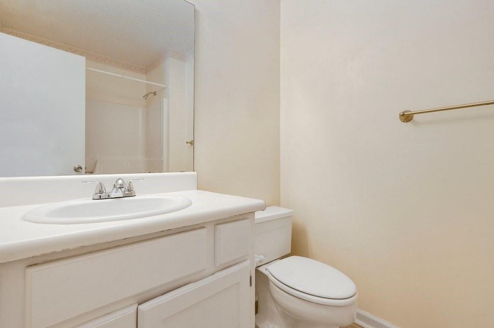 6003 Pat Mell Pl, Smyrna GA  30080-1139 exterior