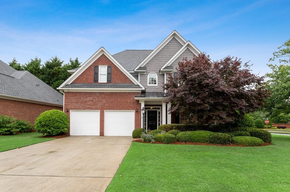 2753 Vinings Oak Dr, Atlanta, GA 30339-1586