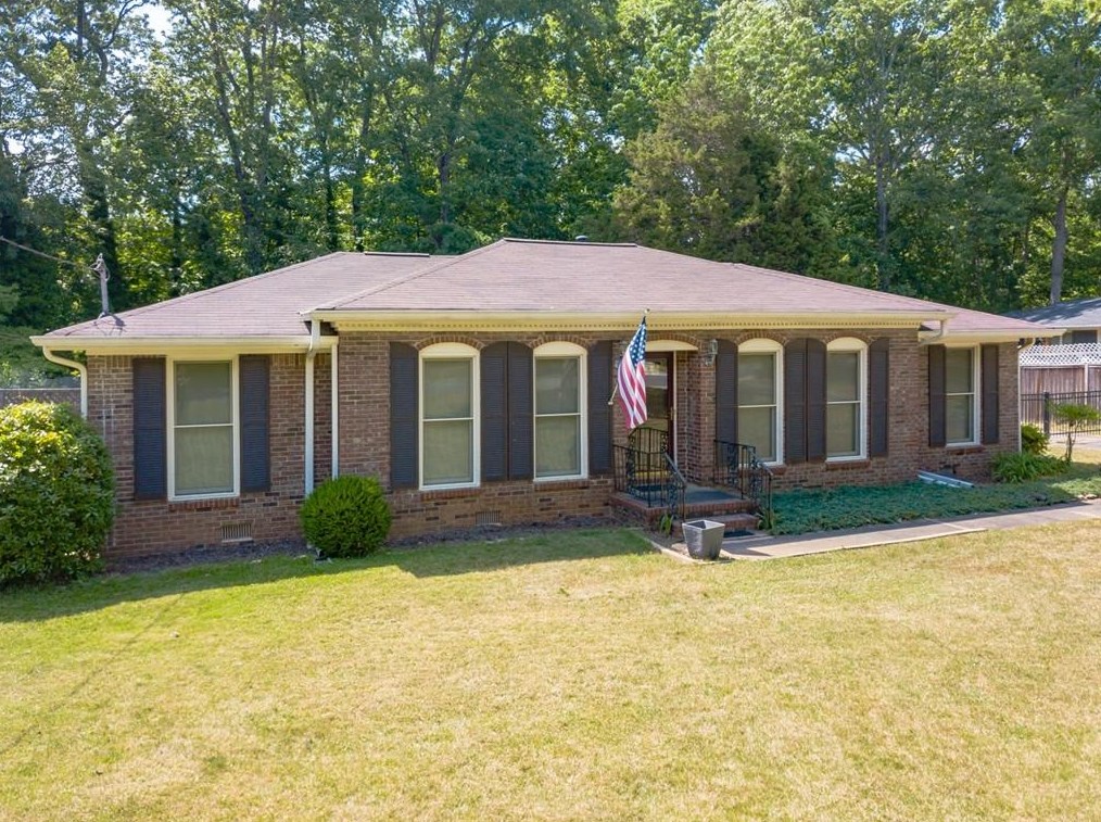 348 Pine Forest Dr, Lawrenceville, GA 30046-6034