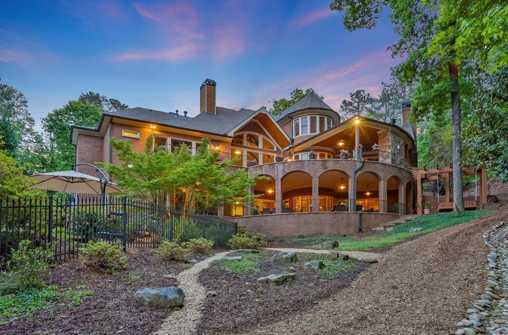 6516 Bluewaters Dr, Flowery Branch, GA 30542-3113