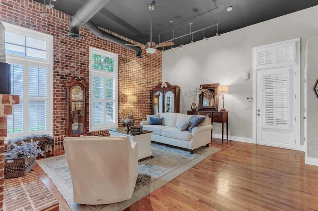 1465 Village Park Ct, Atlanta, GA 30319-3483