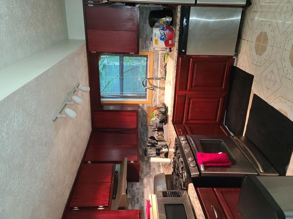 4439 Coopers Creek Dr Se, Smyrna, GA 30082