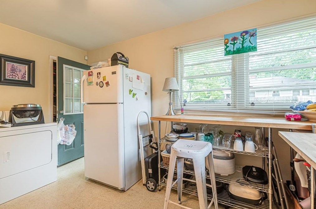 2231 Newnan St, Atlanta GA  30344-2541 exterior